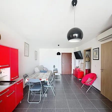 Lägenhet Moderne Avec Grande Terrasse Au Coeur De