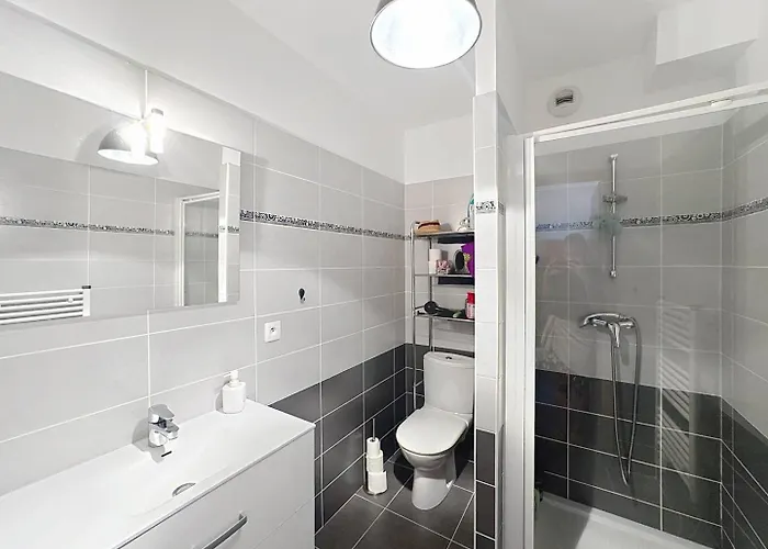 Moderne Avec Grande Terrasse Au Coeur De *