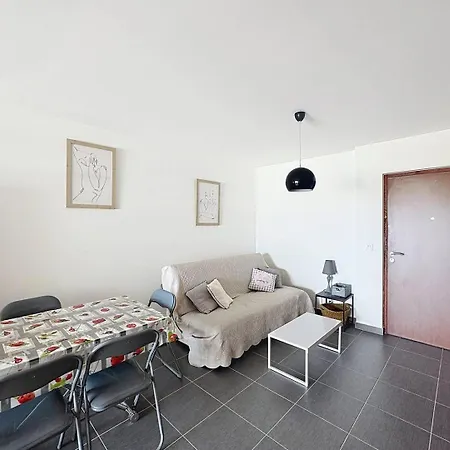 Moderne Avec Grande Terrasse Au Cœur De Appartement