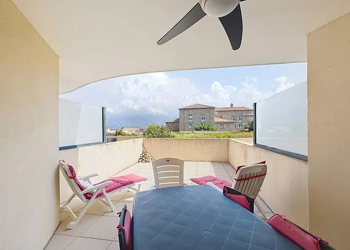 Moderne Avec Grande Terrasse Au Coeur De 公寓