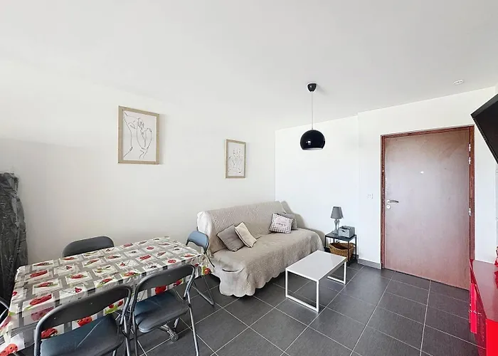 Moderne Avec Grande Terrasse Au Coeur De 公寓